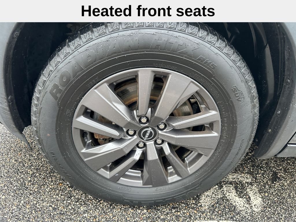 Used 2022 Gray Nissan SV image 10