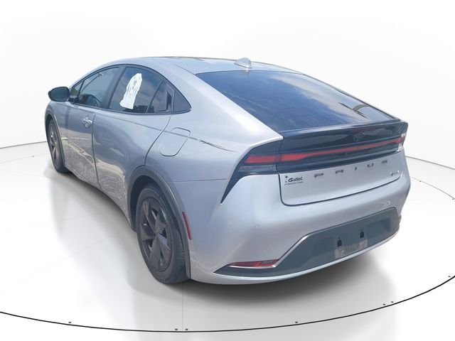 Used 2023  Toyota LE image 3