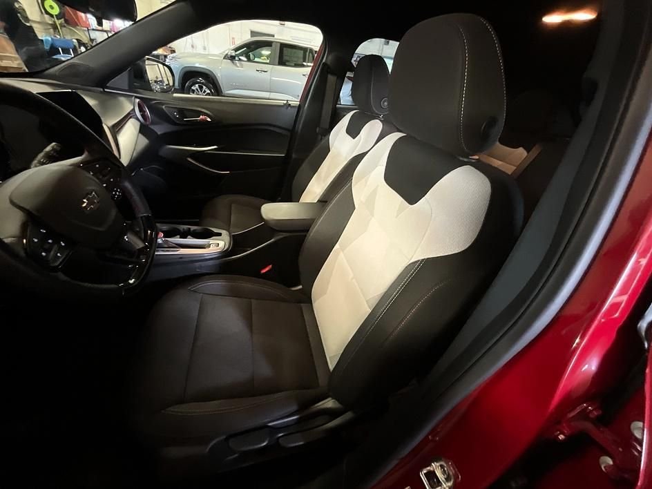 Used 2026 Red Chevrolet 1RS image 4