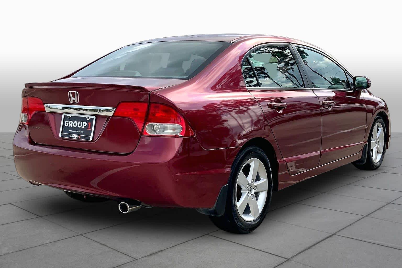 Used 2009 Tango Red Pearl Honda LX-S image 12