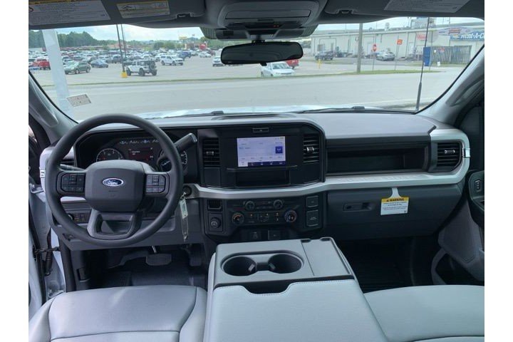New 2026 Oxford White Ford F-350® XL image 21