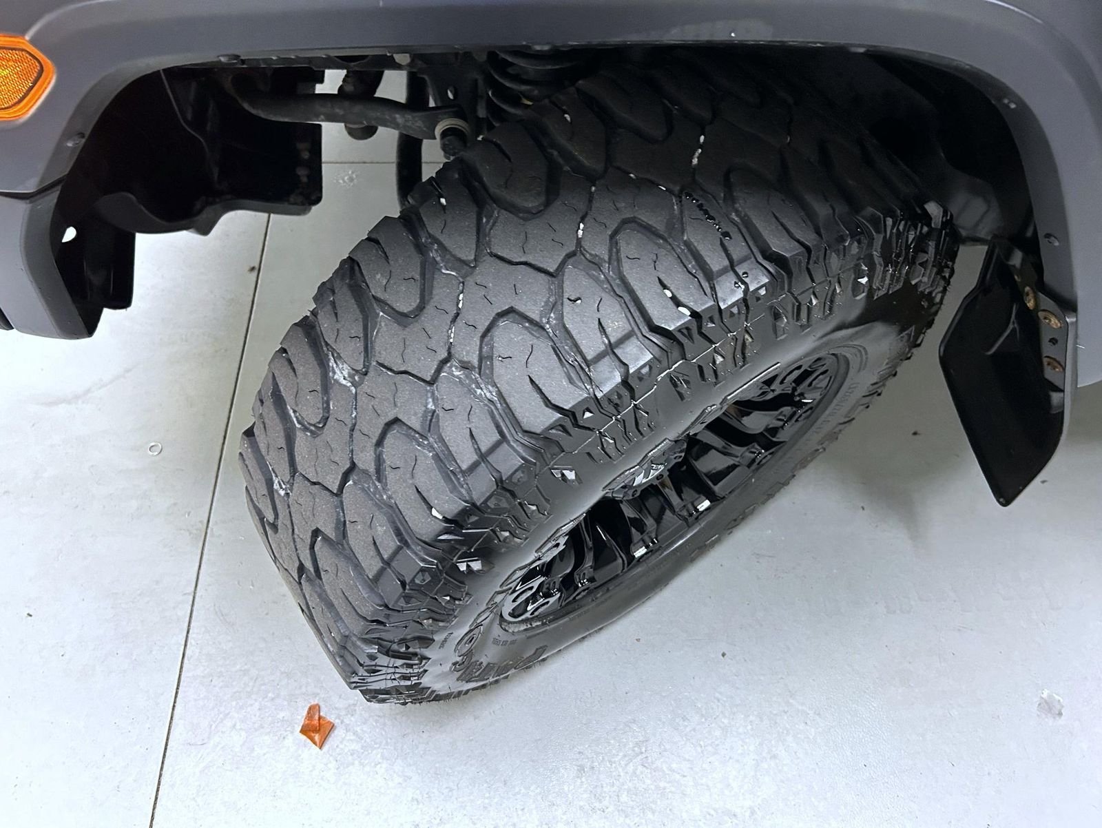 Used 2020 Gray Jeep Sport S image 21