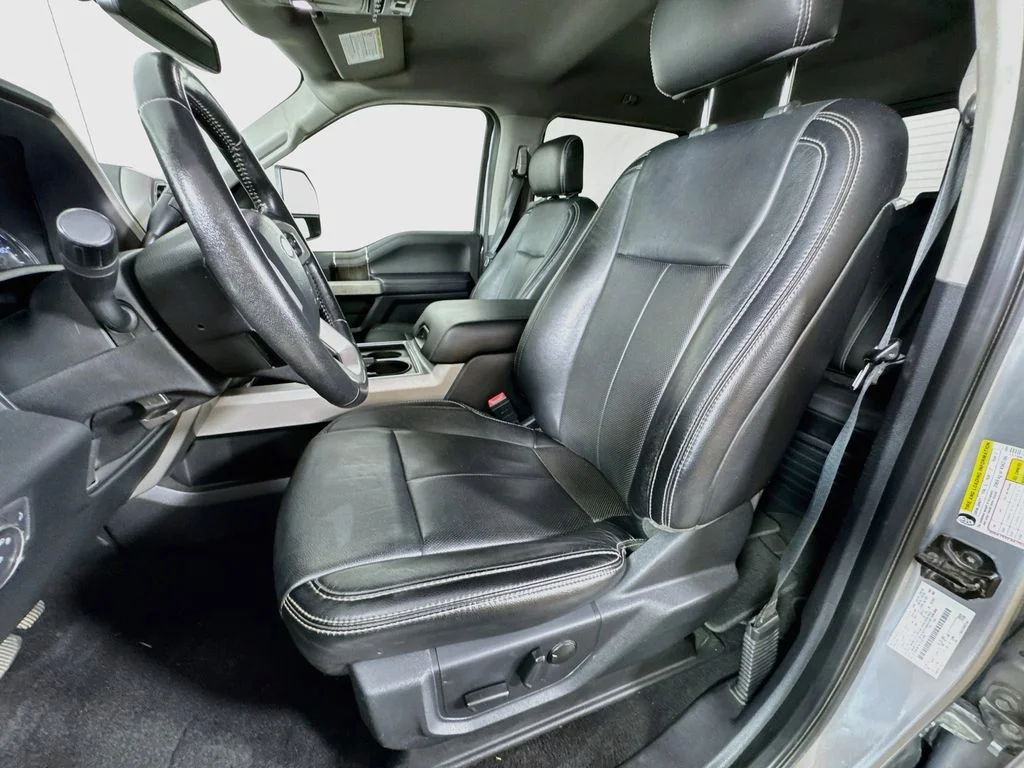 Used 2020 Silver Ford Lariat image 25