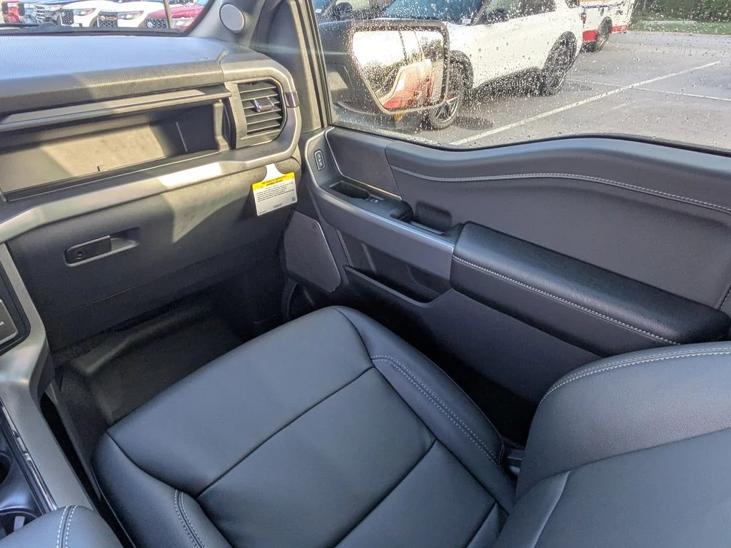 New 2026 Ruby Red Metallic Tinted Clearcoat Ford XLT image 18