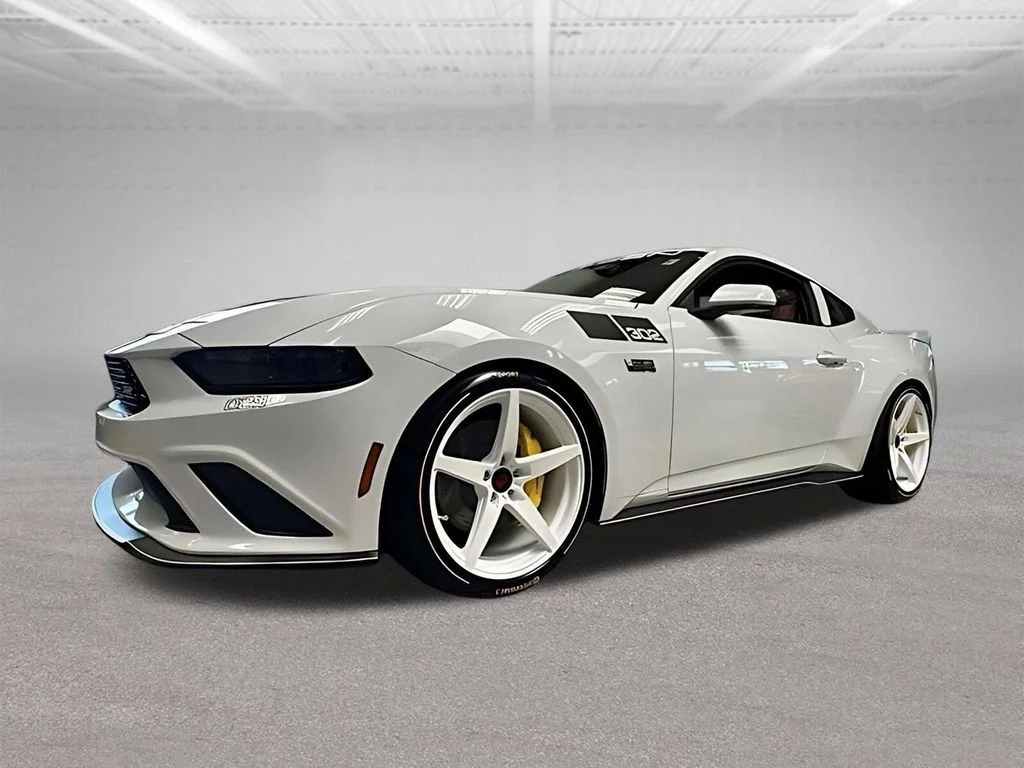 New 2025 Oxford White Ford GT Fastback image 3