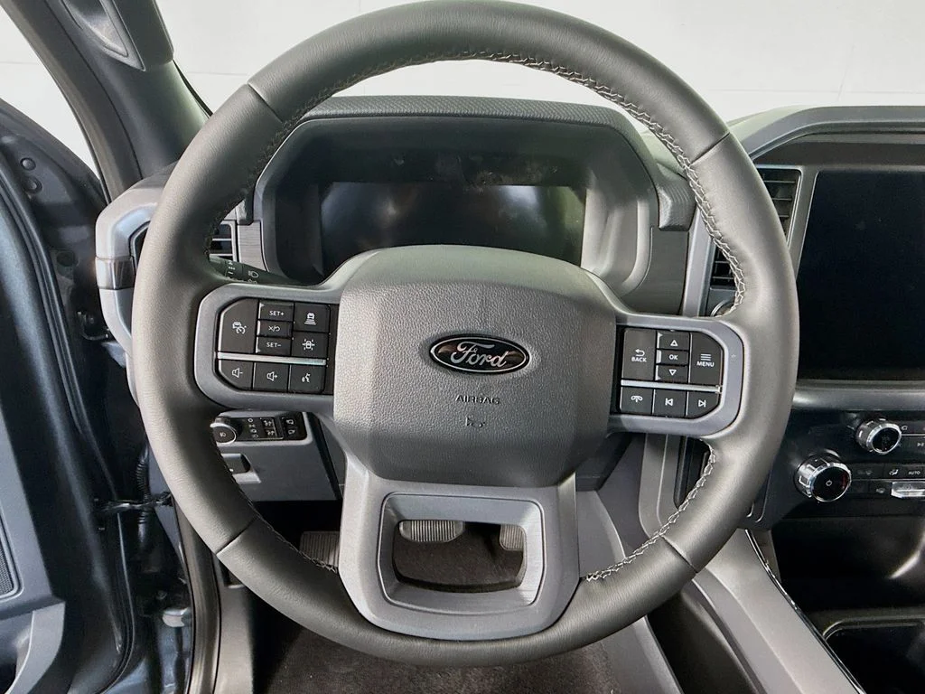 New 2026 Carbonized Gray Metallic Ford XLT image 11