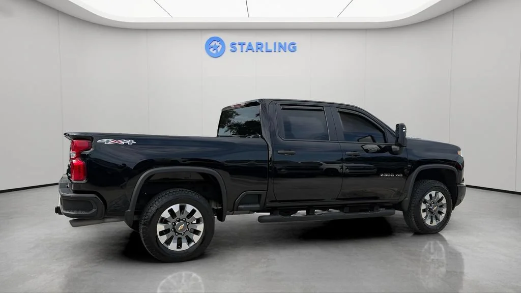 Used 2025 Black Chevrolet Custom image 10