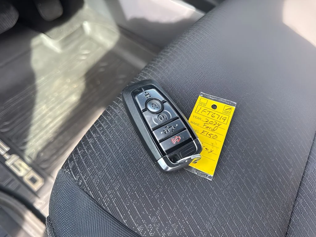 Used 2024 Gray Ford XLT image 37