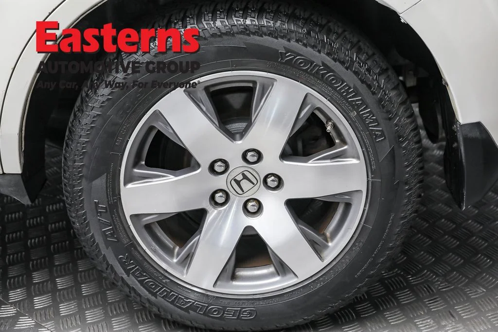 Used 2014 White Honda Touring image 8