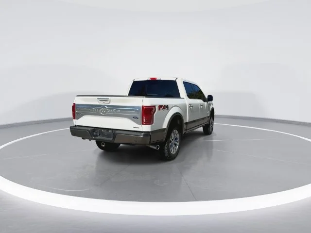 Used 2016  Ford King Ranch image 10