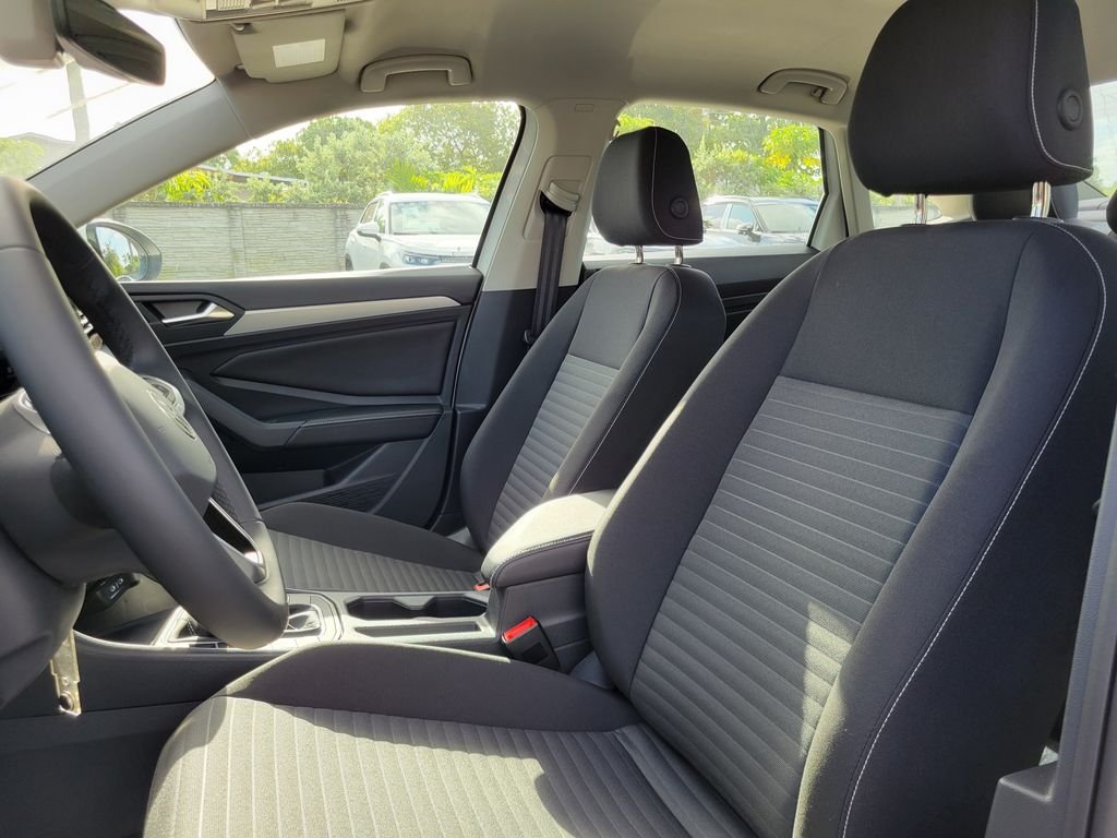 New 2027 White Volkswagen 1.5T S image 10