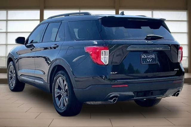 Used 2021 Black Ford XLT image 13