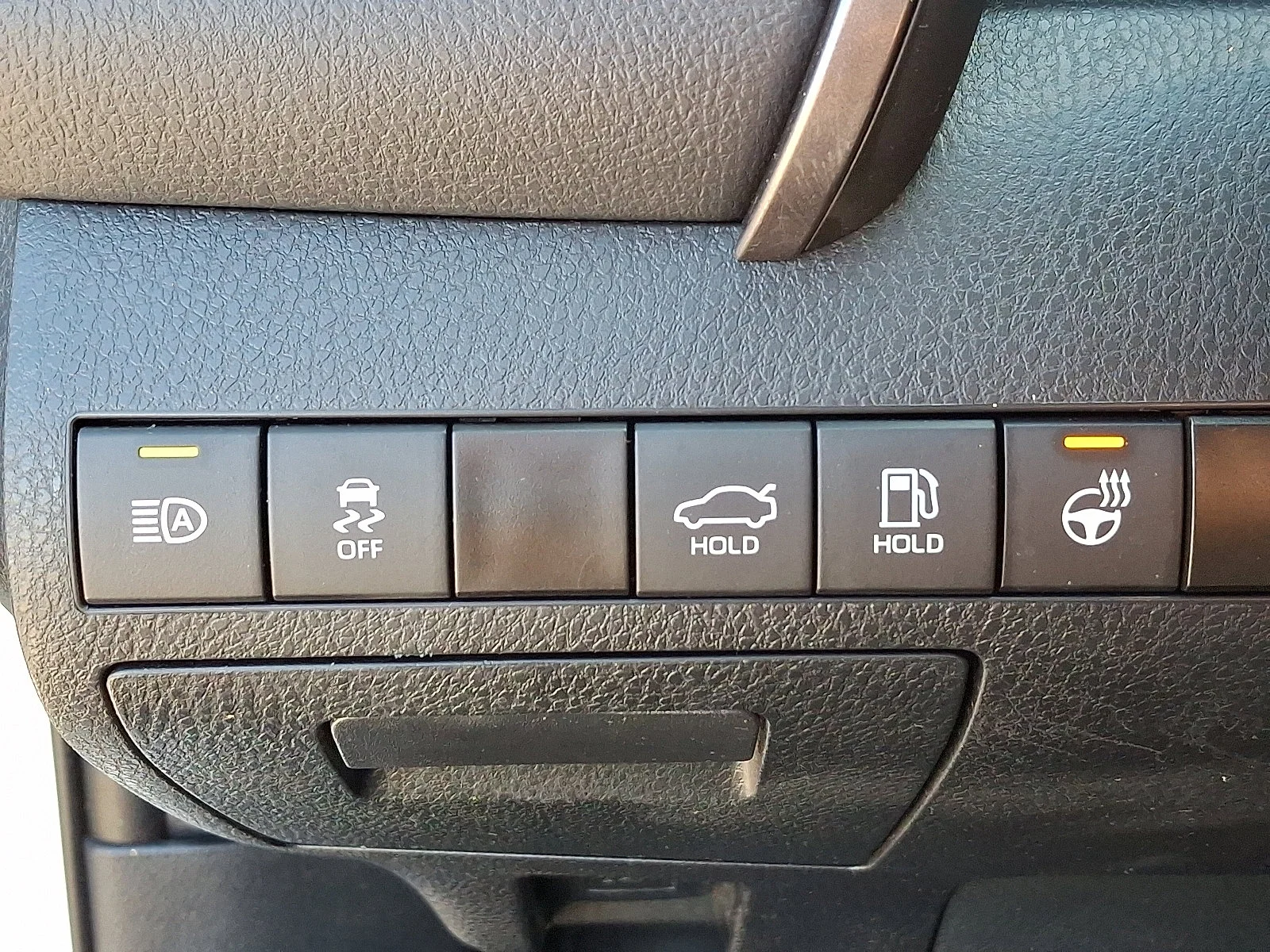 Used 2024 Wind Chill Pearl - 089 Toyota XLE image 26