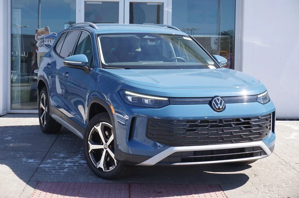 New 2026 Blue Volkswagen SE image 4