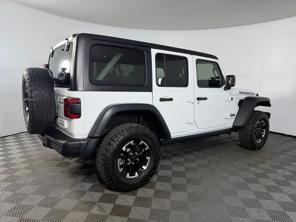 Used 2024 White Jeep Rubicon 4xe image 10