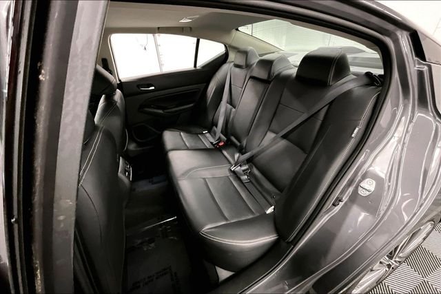 Used 2024 Gun Metallic Nissan Platinum image 25