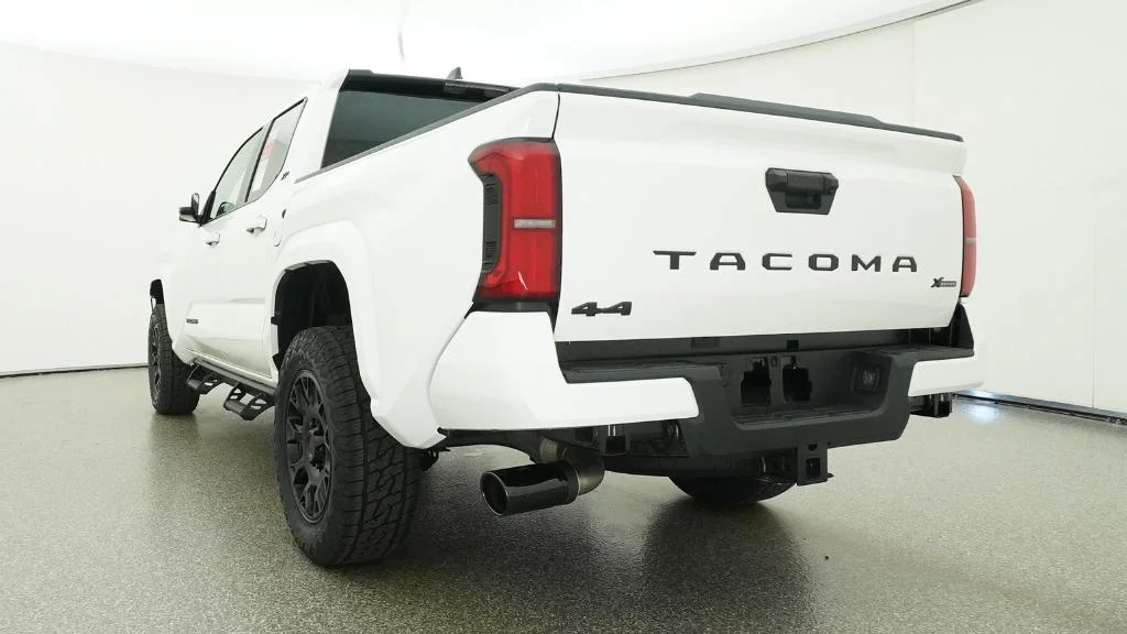 New 2026 Ice Cap Toyota SR5 image 19