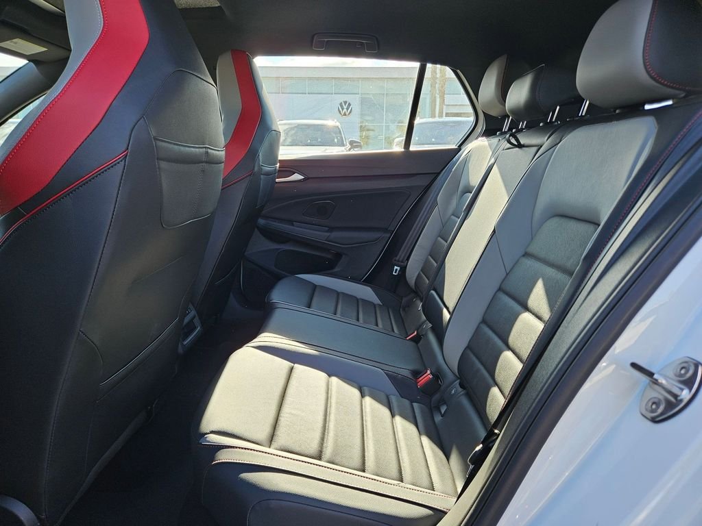 2025 Volkswagen Golf GTI SE - Photo 18
