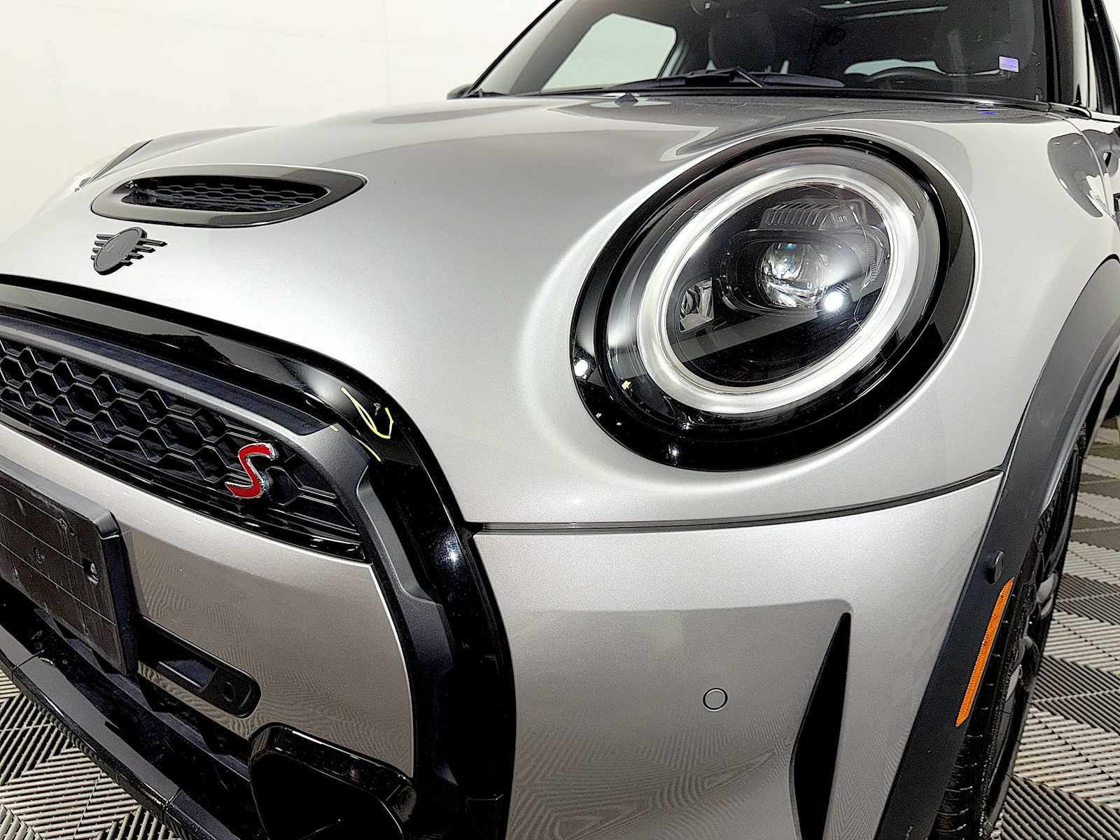 Used 2024 Melting Silver III Metallic MINI Cooper S image 26