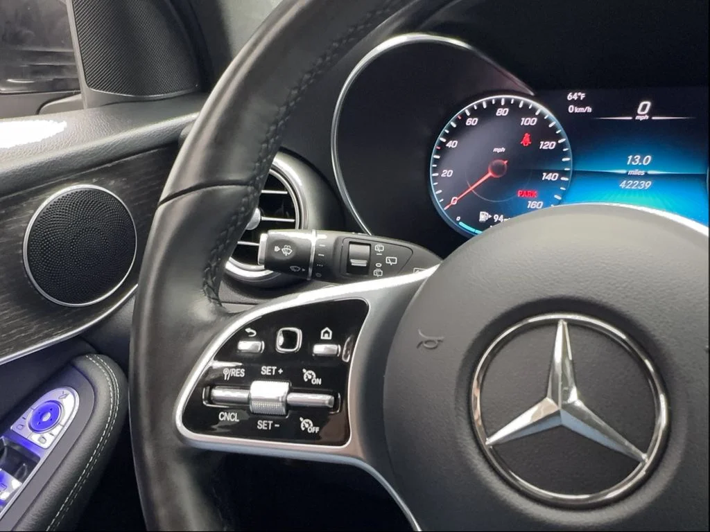Used 2022 Black Mercedes-Benz GLC 300 image 39