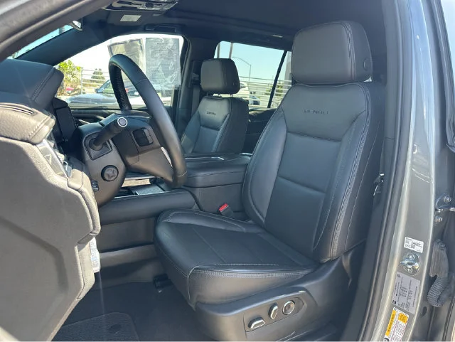 2023 GMC Yukon Denali - Photo 27