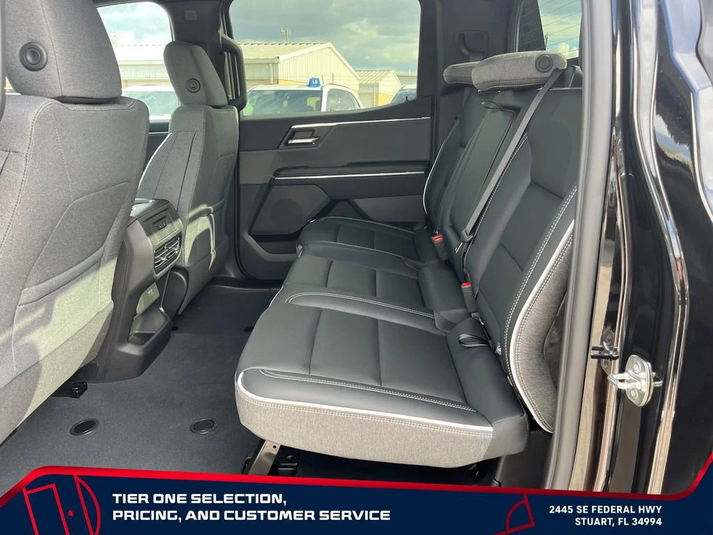 New 2026 Onyx Black GMC Elevation Extended Range image 11