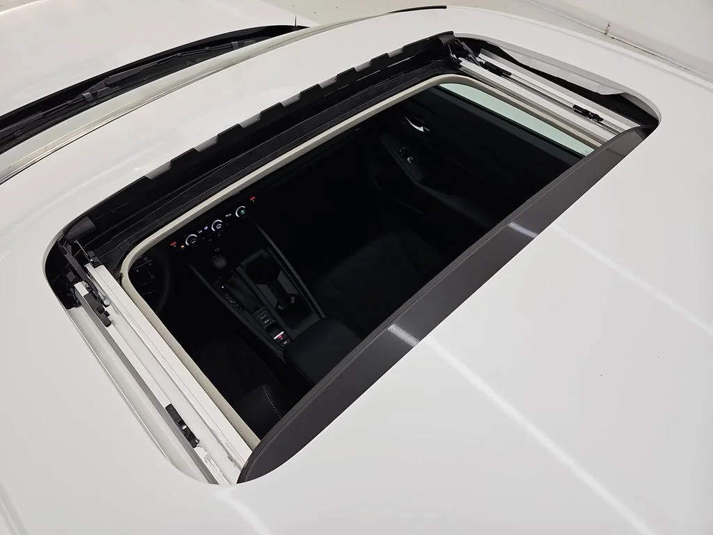New 2026 Platinum White Pearl Honda SE image 31