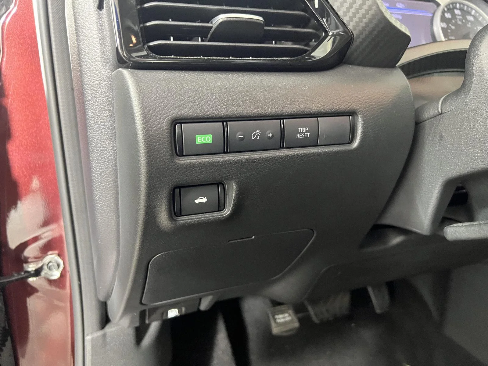 Used 2024 Rosewood Metallic Nissan SV image 13