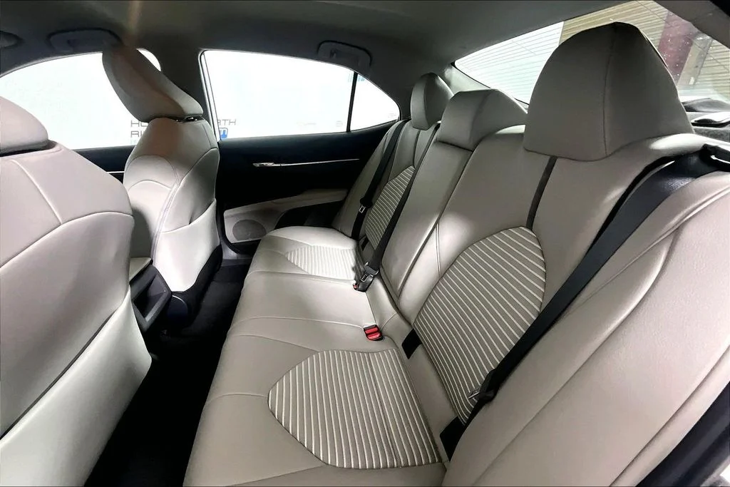 Used 2024 Ice Toyota SE image 21