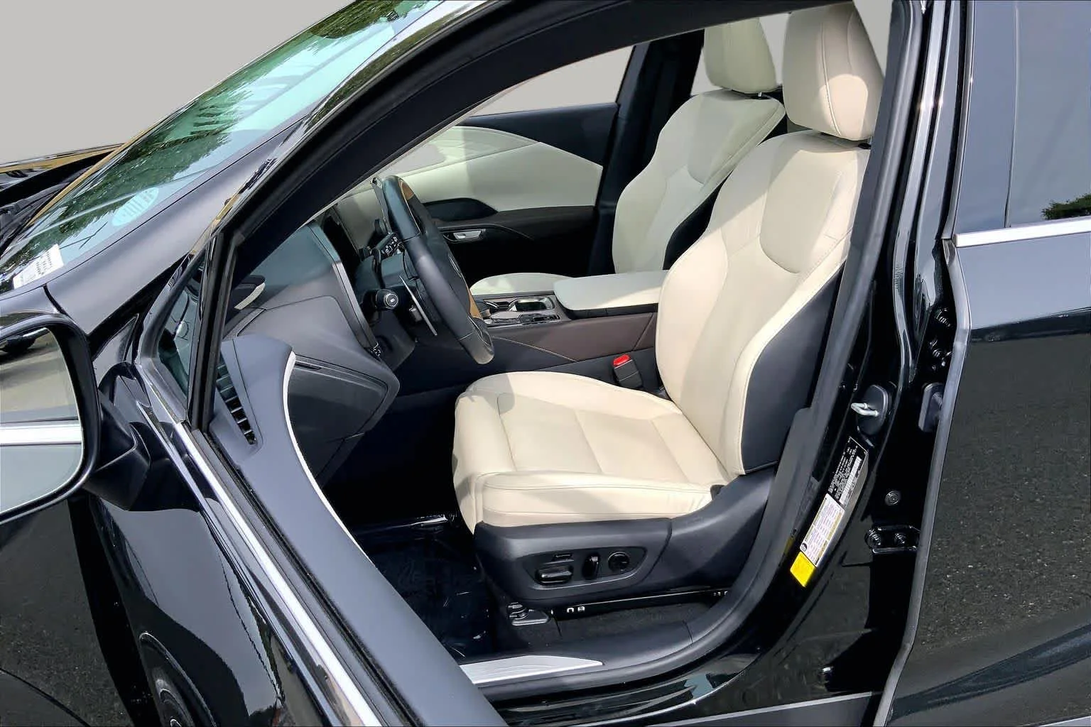 Certified Used 2024 CAVIAR Lexus Luxury image 8