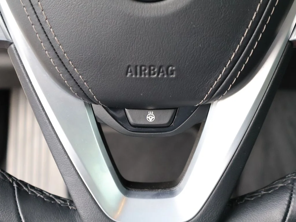 Used 2022 Mineral White Metallic BMW xDrive40i image 38