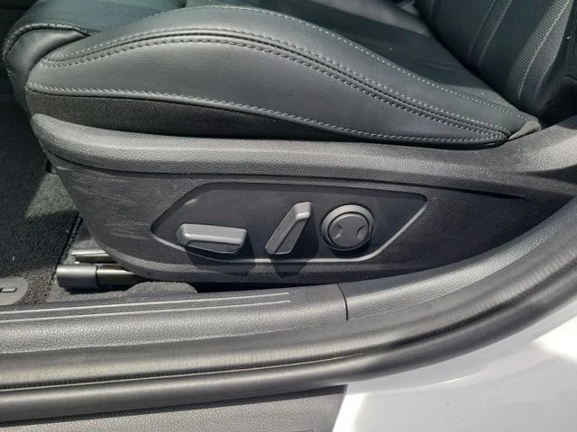 2023 Kia K5 EX - Photo 14