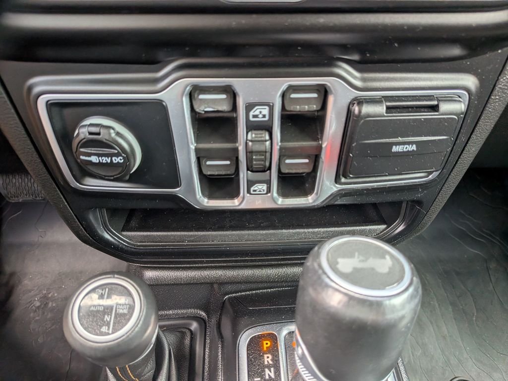 Used 2021 Silver Jeep Unlimited Sahara 4xe image 18