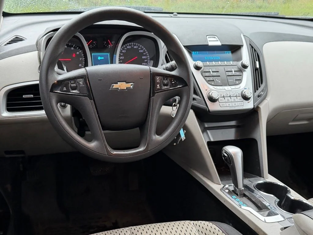 Used 2014 Gray Chevrolet LS image 19