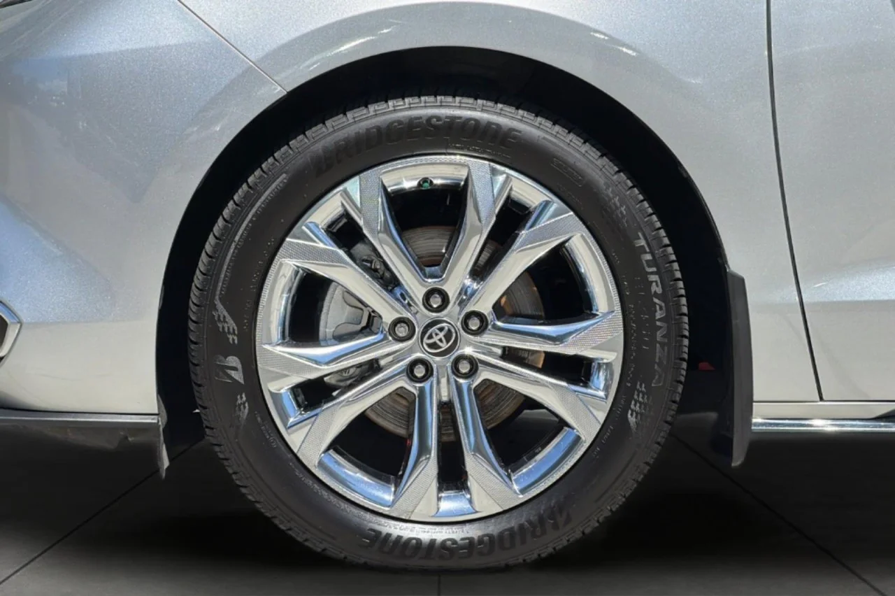 Used 2023 CELESTIAL SILVER Toyota Platinum image 28