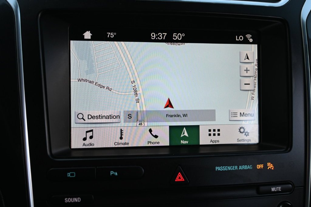 Used 2019 Burgundy Ford Limited image 37