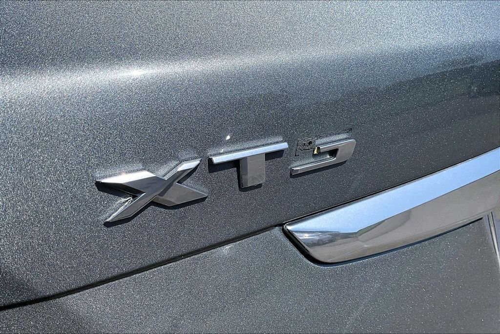 Used 2023 Silver Cadillac Premium Luxury image 33