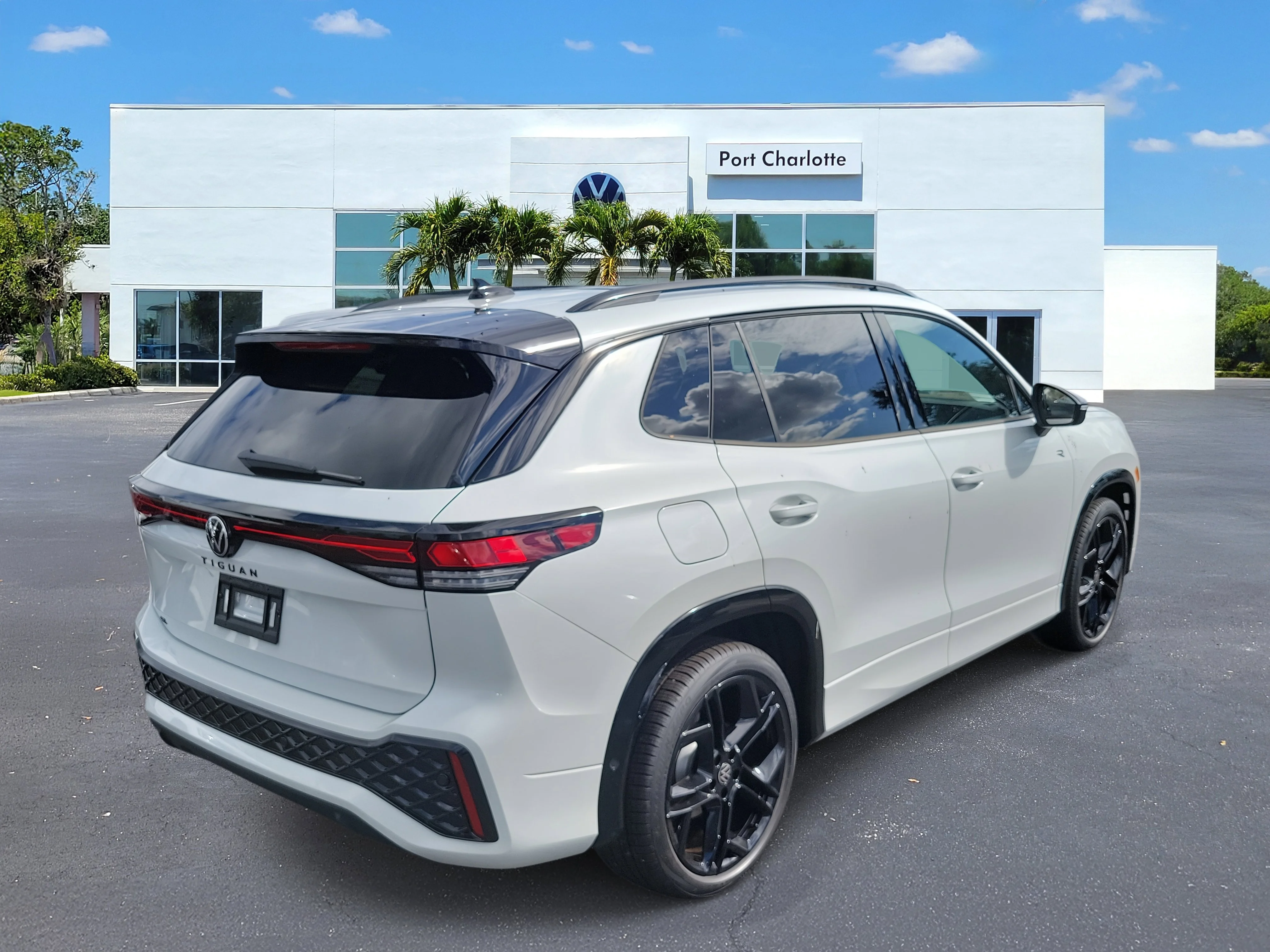 2026 Volkswagen Tiguan SE R-LINE BLACK - Photo 35