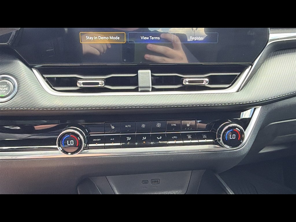 2027 Chevrolet Equinox LT - Photo 19
