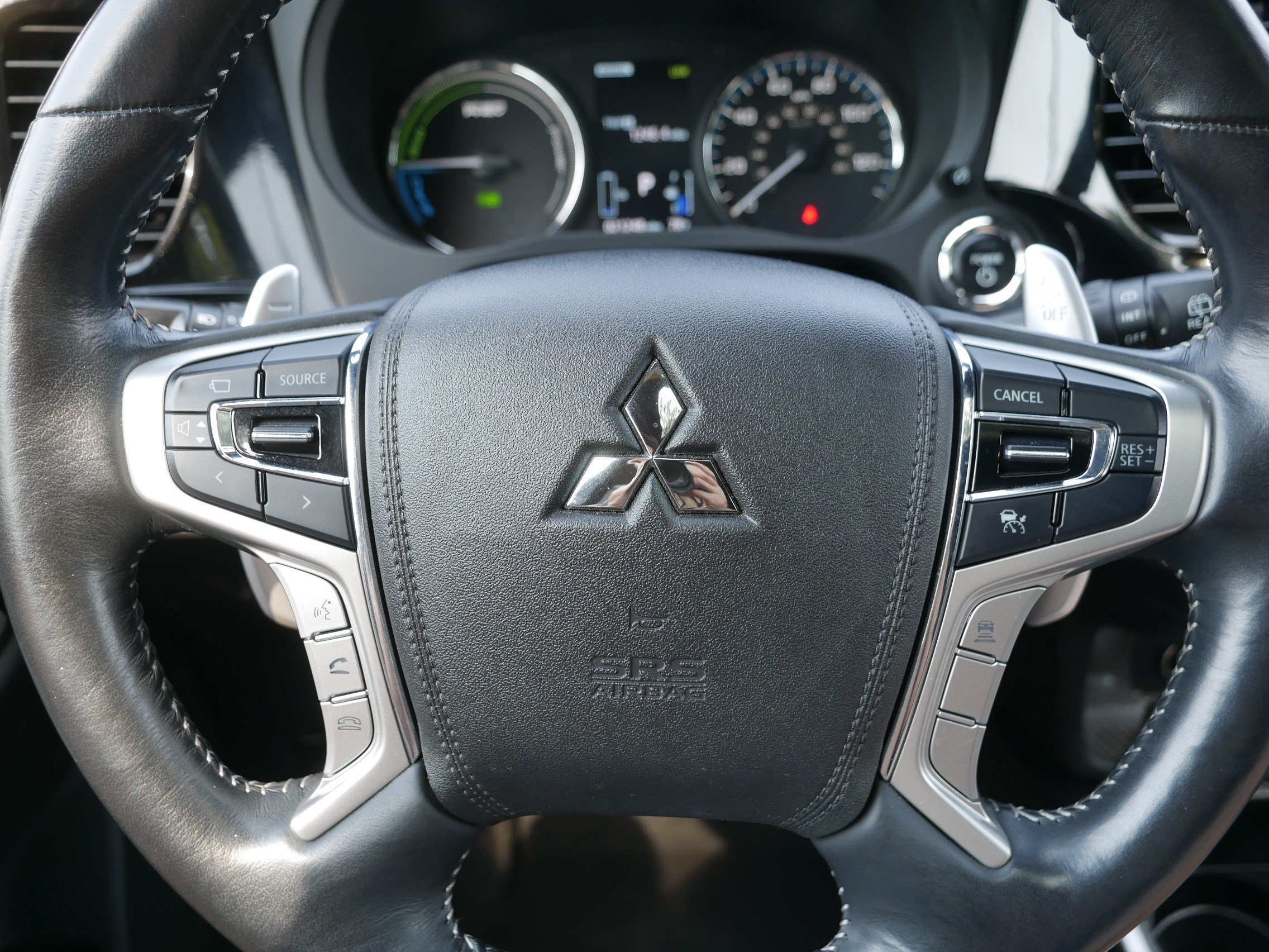 Used 2019 Mercury Gray Metallic Mitsubishi GT image 24