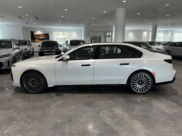 New 2026 Mineral White Metallic BMW 760i xDrive image 4
