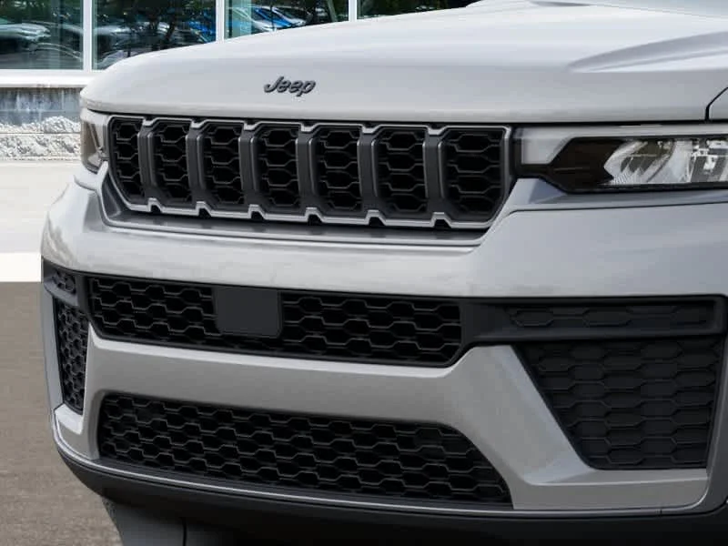 New 2026 Silver Zynith Jeep Laredo Altitude image 11
