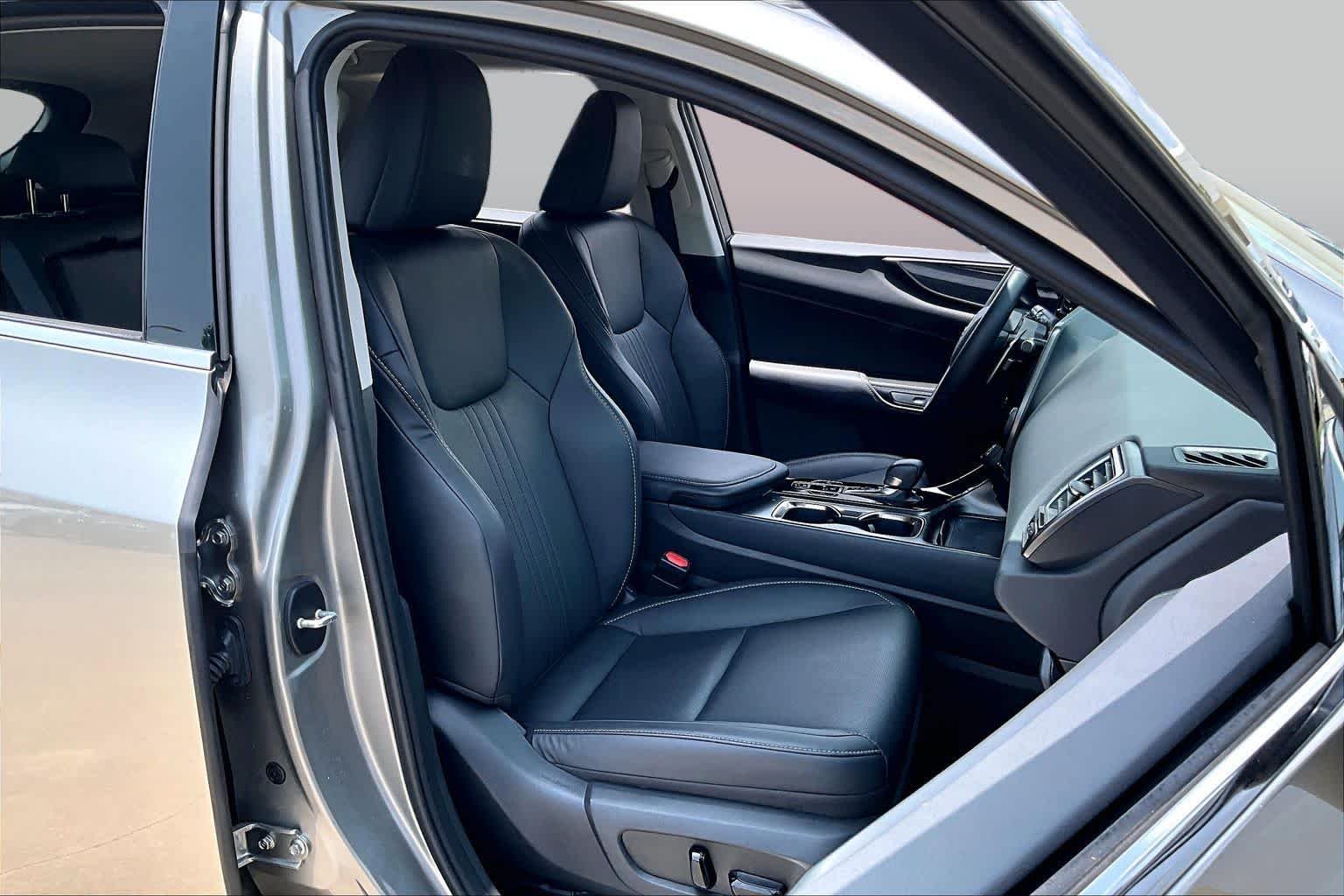 Used 2025 Atomic Silver Lexus  image 8