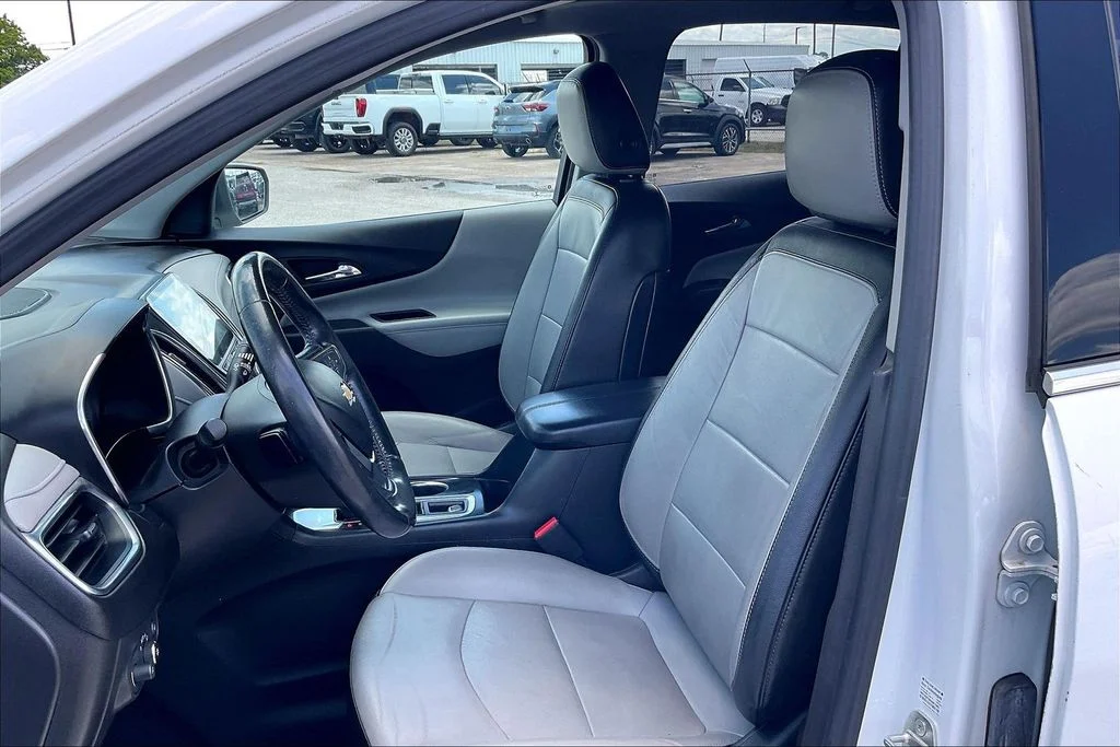 Used 2020 White Chevrolet Premier image 18