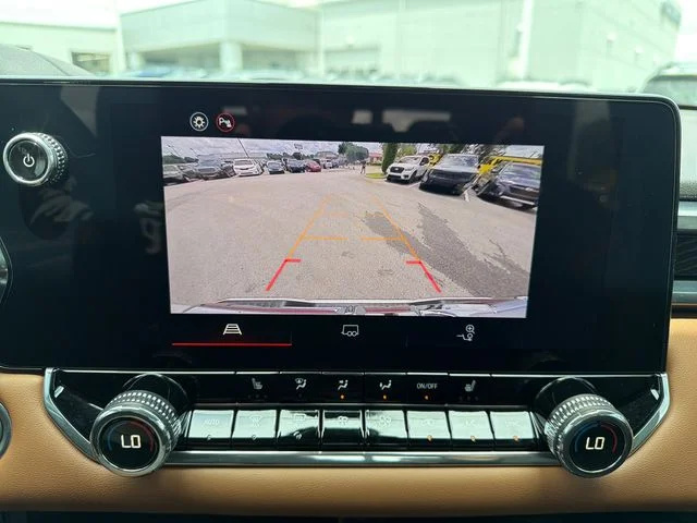 Used 2026 White GMC AT4 image 13