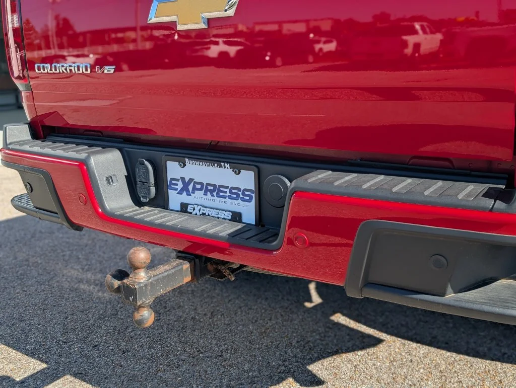 Used 2020 Red Chevrolet Z71 image 13