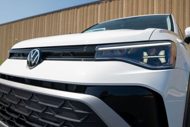 2025 Volkswagen Taos SE - Photo 9