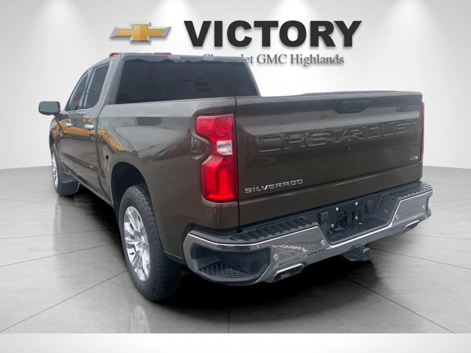 Used 2023 Harvest Bronze Metallic Chevrolet LTZ image 5