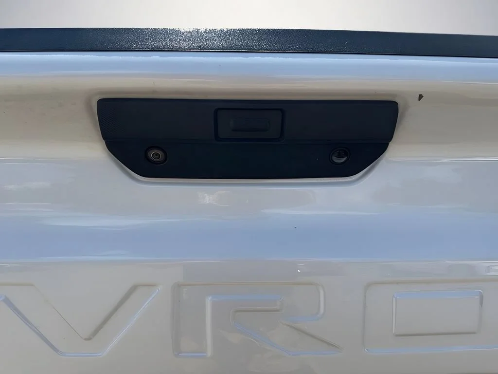 Used 2020 IRIDESCENT PEARL TRICOAT Chevrolet LTZ image 34