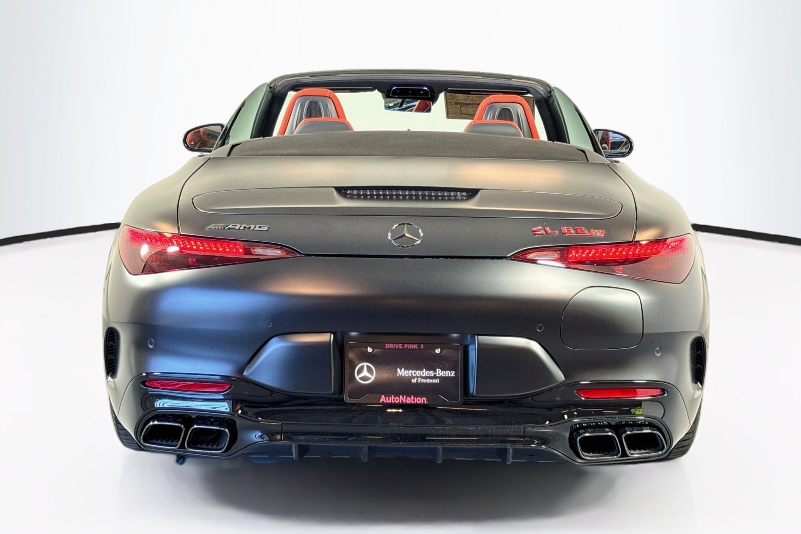 New 2026 MANUFAKTUR Night Black Magno Mercedes-Benz AMG® SL 63 S E Performance image 6